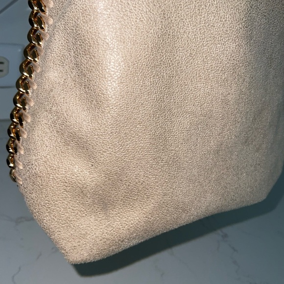 Stella McCartney Falabella Cream Shoulder Bag with Gold Chain - Picture 15 of 16